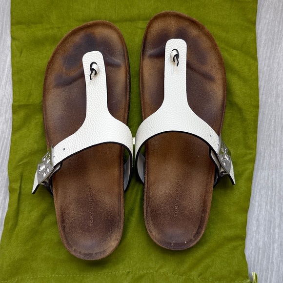 Tory Burch Mellow T-Strap Sandal Color: Blanc/Light Oak Size:10 - Picture 4 of 6